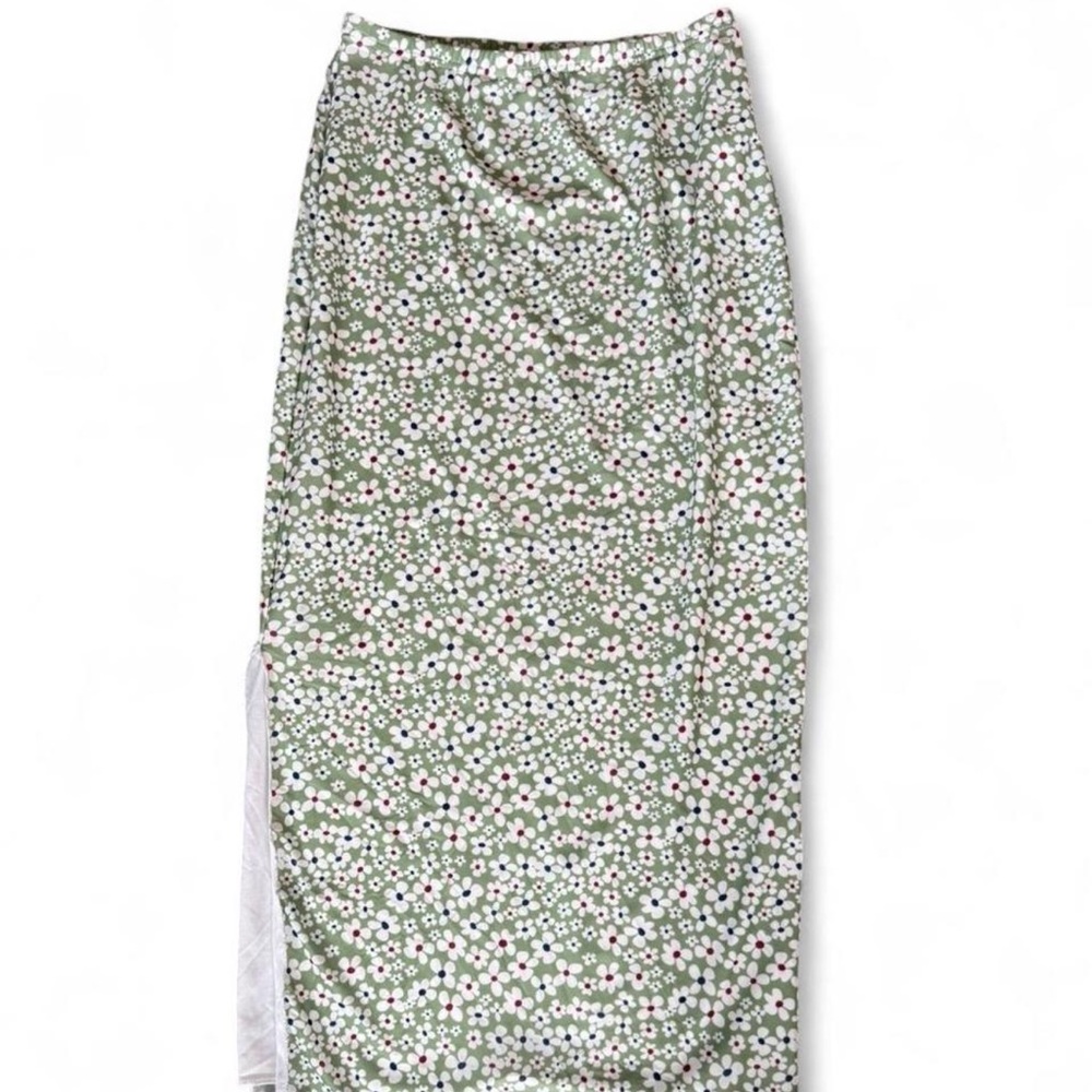 SHEIN Floral Print Maxi Skirt in Green and White